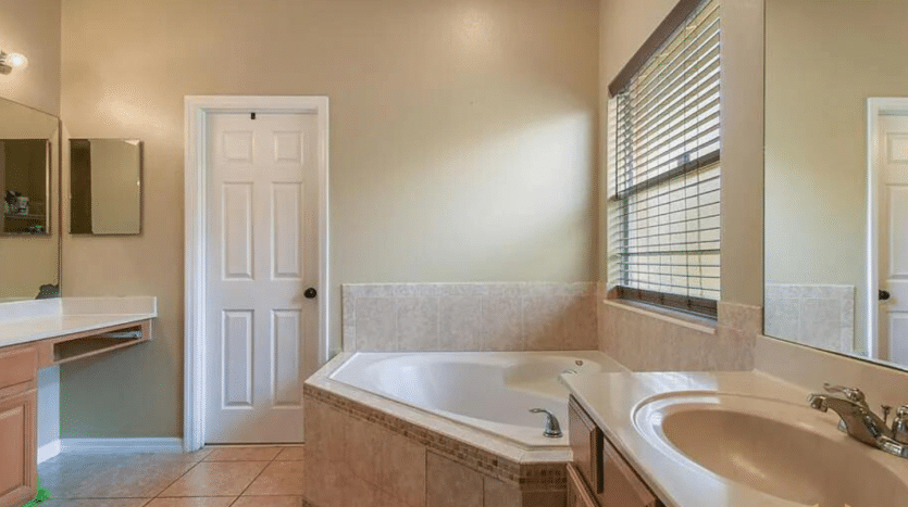 270ad50e24d645728150045f7bdb5cfd