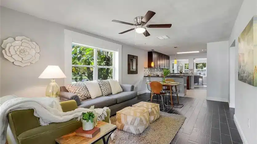 006901d79cef1d761017a0096496983a cc ft 1536