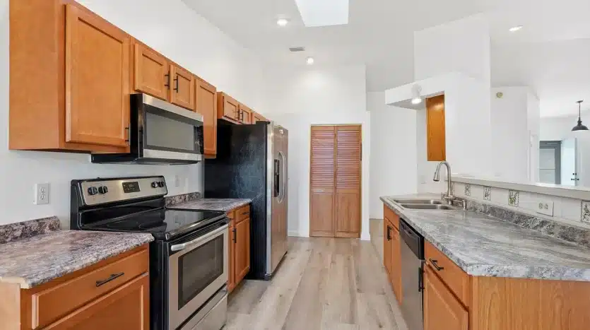 cfe39ff06bde75810e011dbe04526885 cc ft 1536