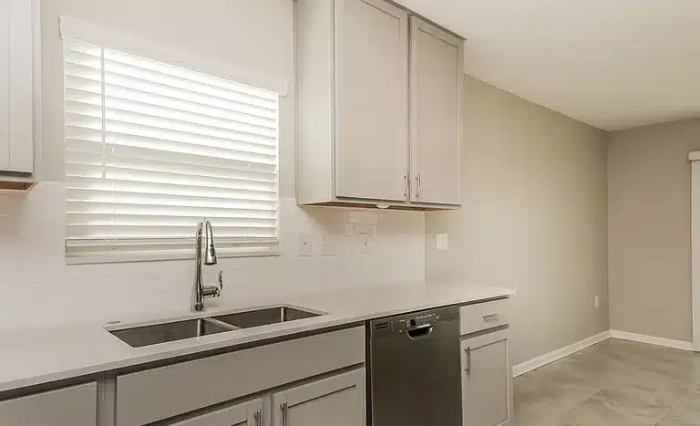 f51f98e2b6b8c808ad6c1bf97e801f51 cc ft 768