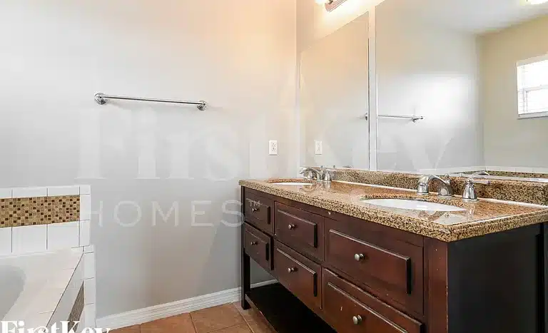 b7ef0547c9cf41d57e9deaa38787024c cc ft 768